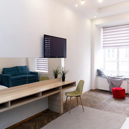 Main Square Apartment Good Stay In The City Center Lviv Exterior photo