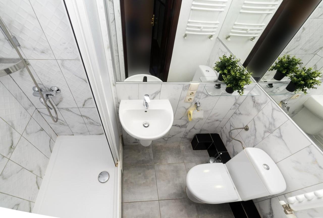 Main Square Apartment Good Stay In The City Center Lviv Exterior photo