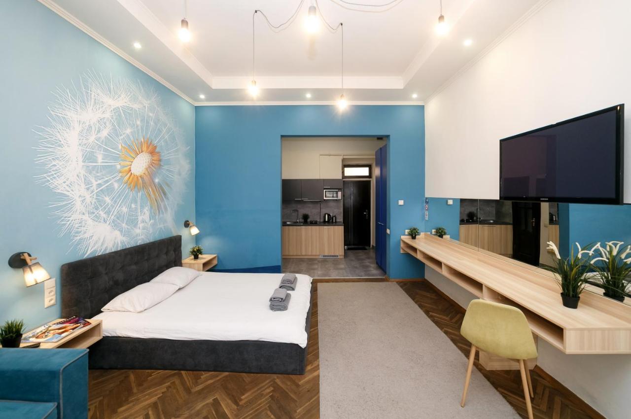 Main Square Apartment Good Stay In The City Center Lviv Exterior photo