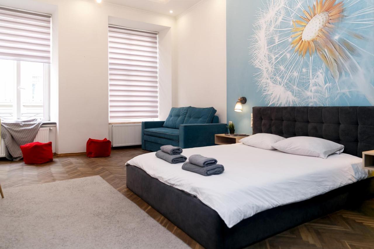 Main Square Apartment Good Stay In The City Center Lviv Exterior photo